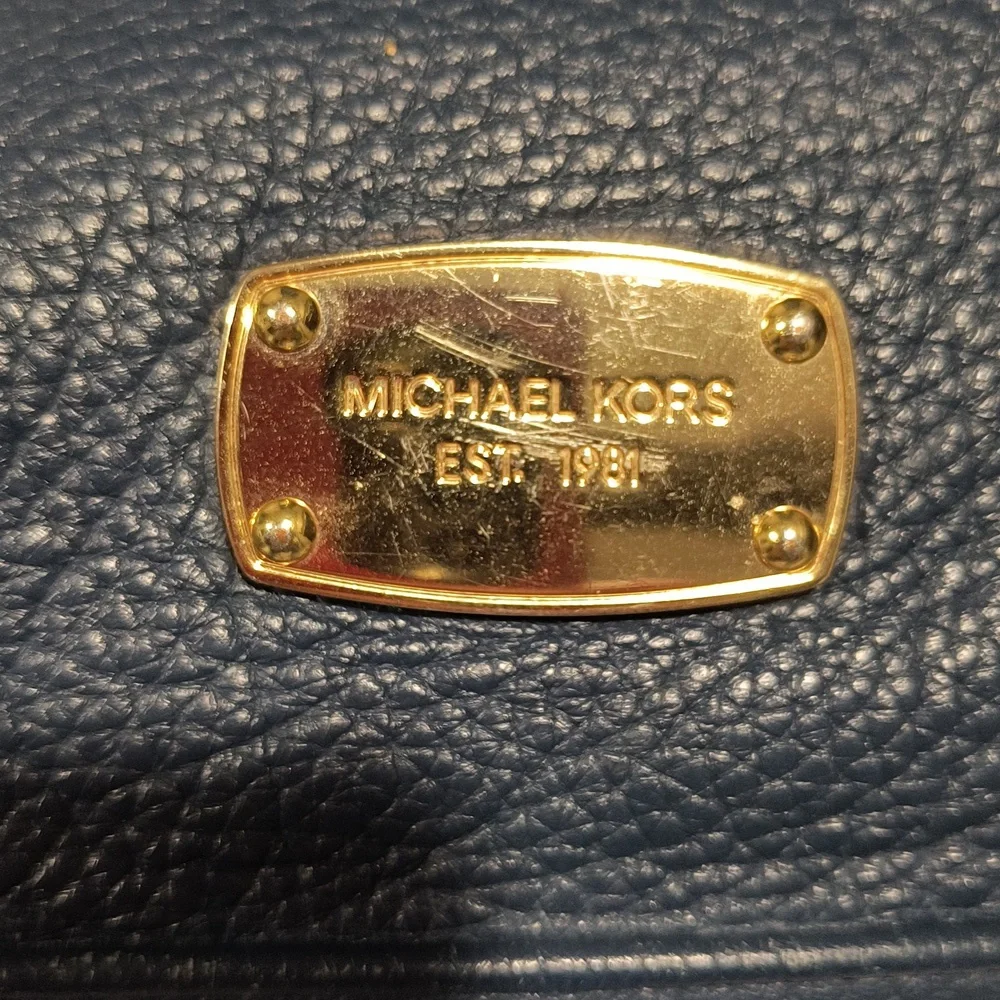 Michael Kors Pebbled Leather Bucket Bag, drawstring, magnetic closure, see pics